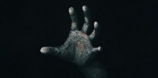 Talk To Me – Da YouTube al grande schermo, i fratelli Philppou e l’horror dell’anno | Recensione Talk to Me