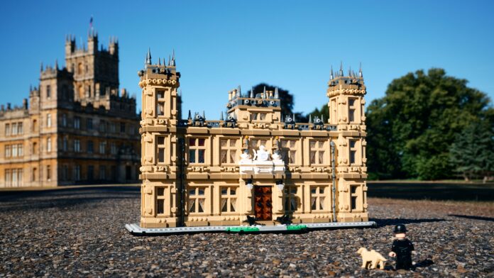 Mike Buck / LEGO