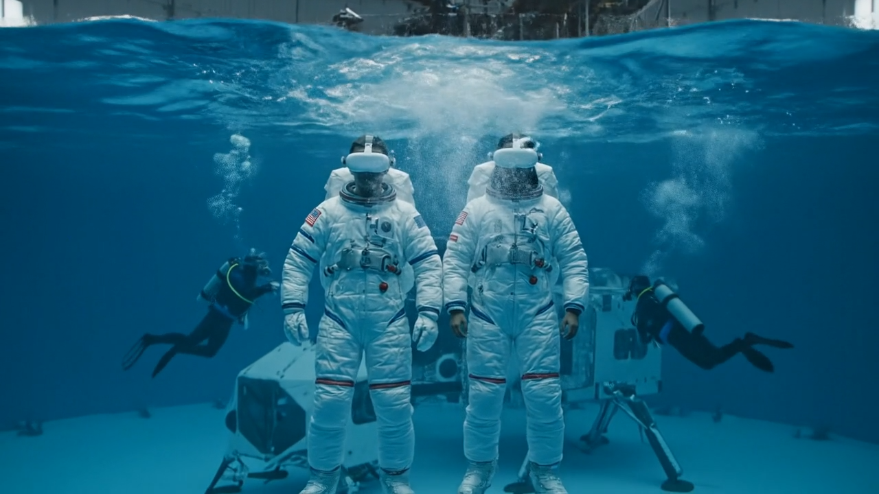 Luna: A Journey to the Moon